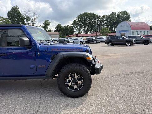 Used 2018 Jeep Wrangler Unlimited Rubicon AWD/4WD image 2