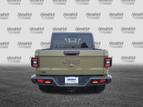 Used 2025 Jeep Gladiator Mojave w/ Convenience Group AWD/4WD image 6