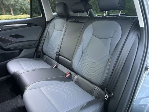 New 2026 Volkswagen Tiguan SE image 23