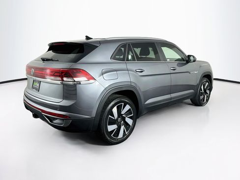 Used 2025 Volkswagen Atlas Cross Sport SE FWD image 9