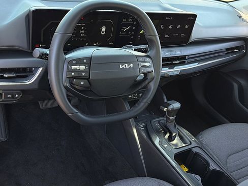 Used 2025 Kia K4 EX FWD image 7