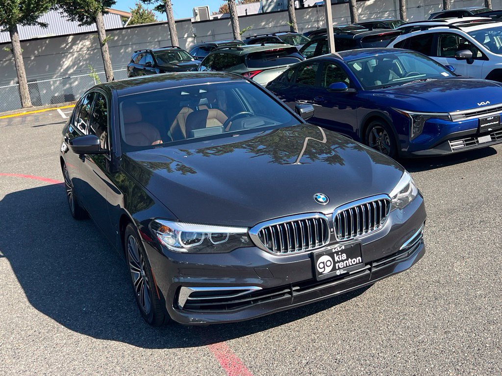 Used 2019 BMW 530e w/ Premium Package RWD image 7