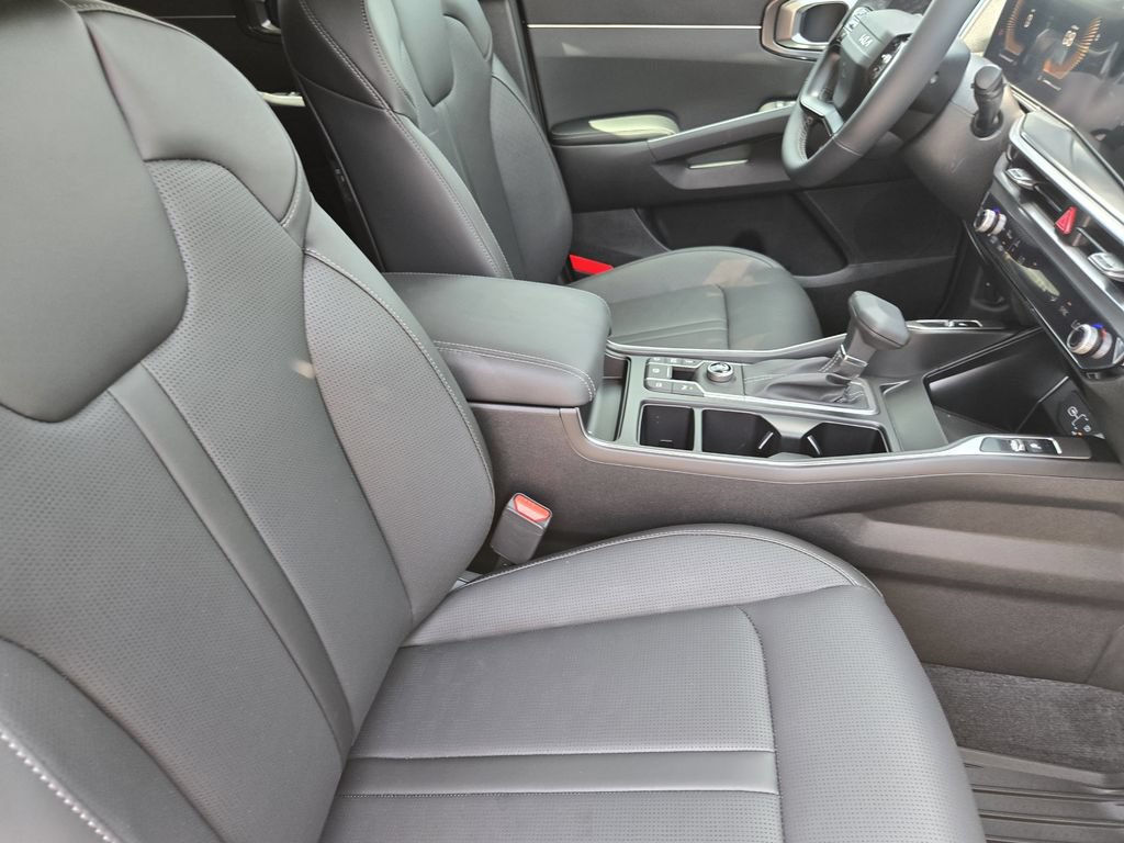 New 2026 Kia Sorento S w/ S Panoramic Sunroof Package FWD image 12