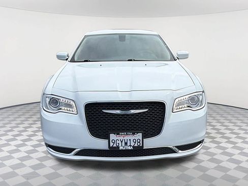 Used 2023 Chrysler 300 Touring RWD image 2
