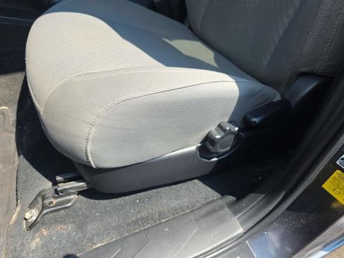 Used 2023 Toyota Tacoma SR AWD/4WD image 12