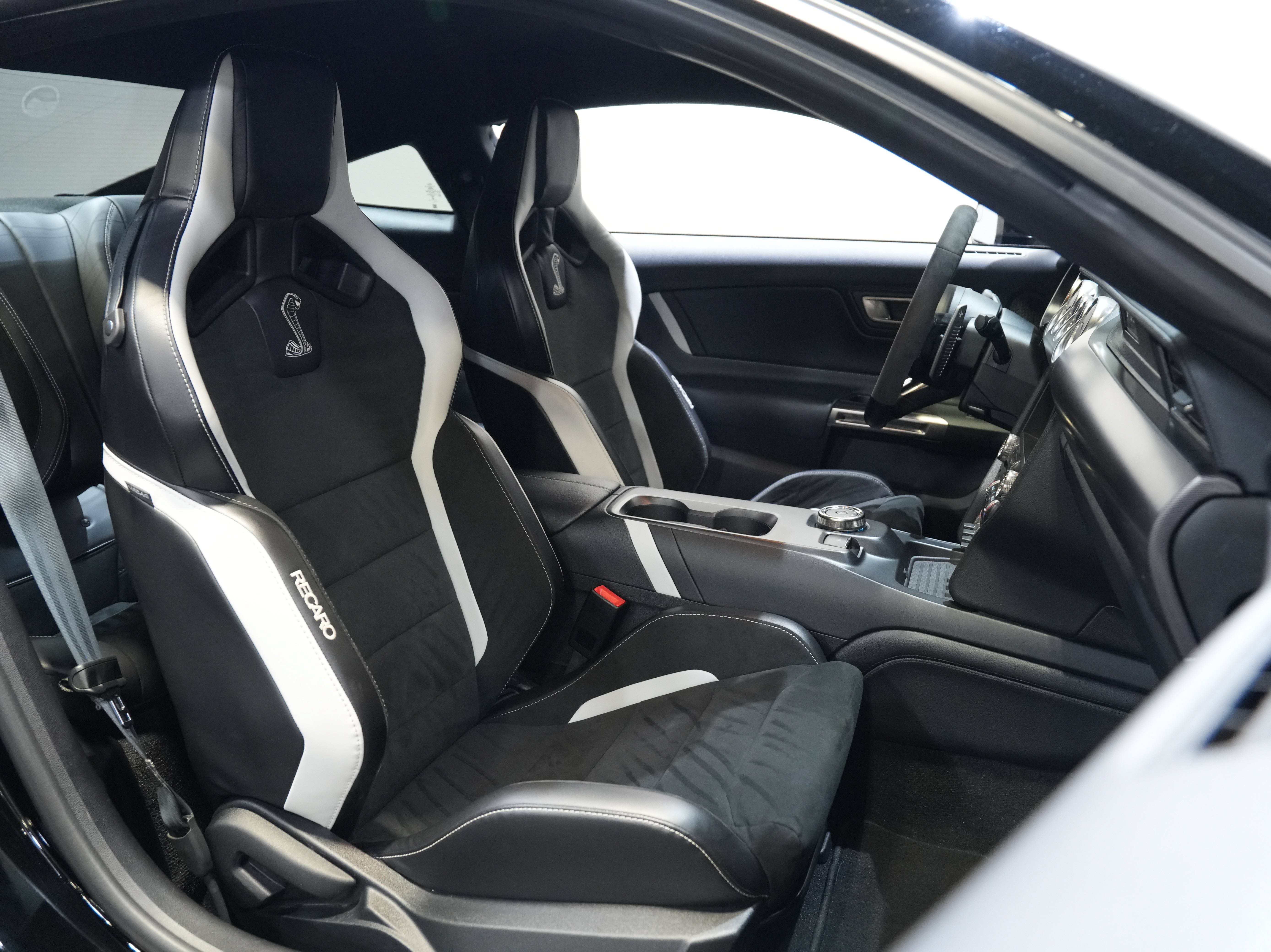 Used 2021 Ford Mustang Shelby GT500 RWD image 30