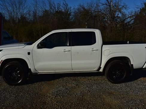 Used 2026 Nissan Frontier SV w/ All-Weather Content Package image 7