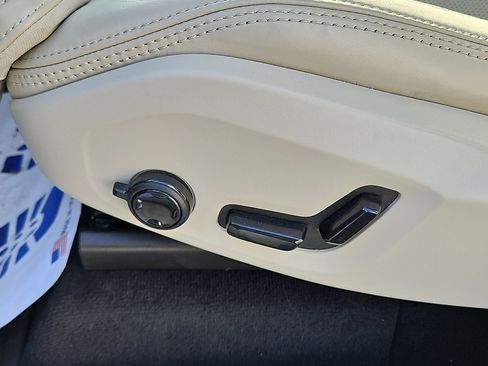 Certified 2023 Volvo XC90 B6 Ultimate w/ Protection Package image 26