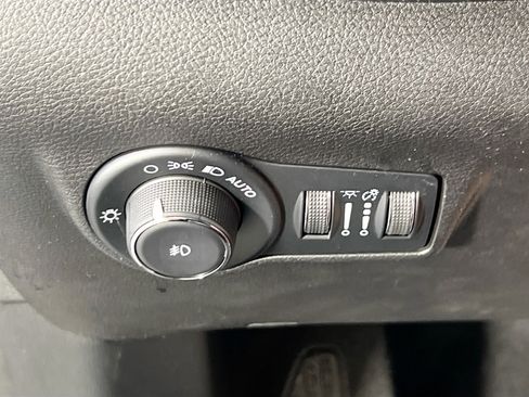 Used 2022 Jeep Compass Limited w/ Elite Group AWD/4WD image 10