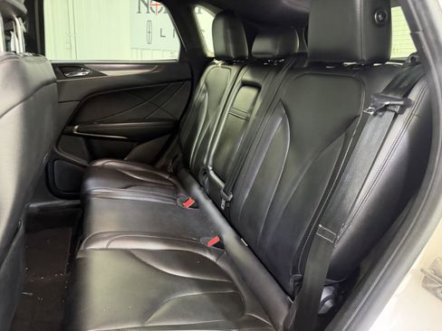 Used 2019 Lincoln MKC Premiere FWD image 10
