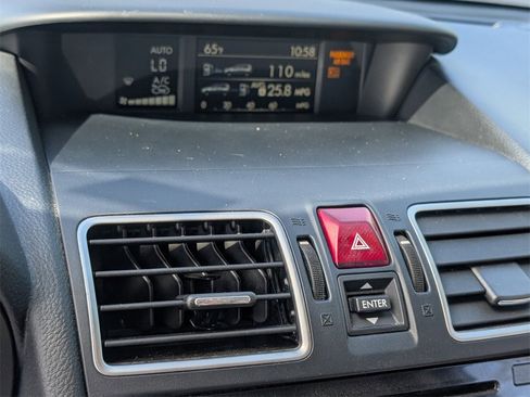 Used 2017 Subaru Forester 2.5i Premium image 23