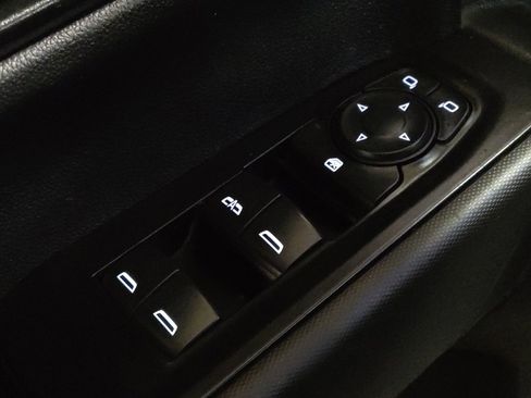 Used 2020 Chevrolet Silverado 1500 Custom w/ Custom Value Package image 27