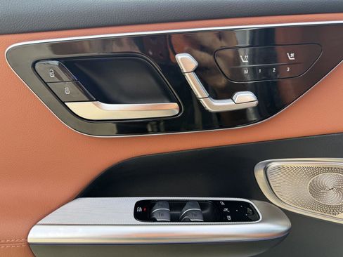 Certified 2026 Mercedes-Benz GLC 300 image 5