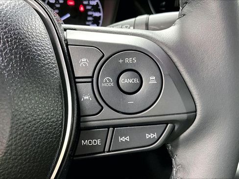 Used 2025 Toyota Corolla SE image 23