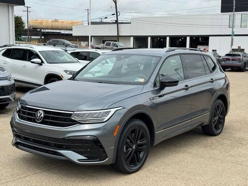 Certified 2024 Volkswagen Tiguan SE R-Line AWD/4WD image 2