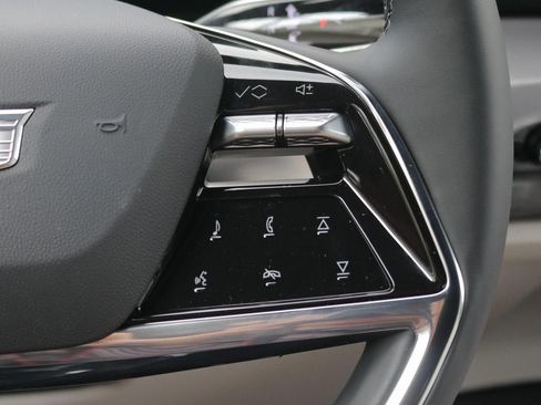 New 2026 Cadillac Vistiq Luxury image 23