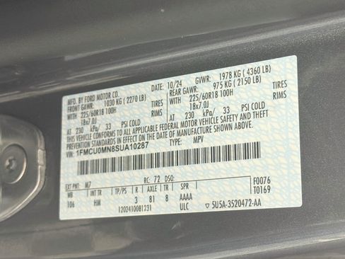 Used 2025 Ford Escape ST-Line FWD image 12