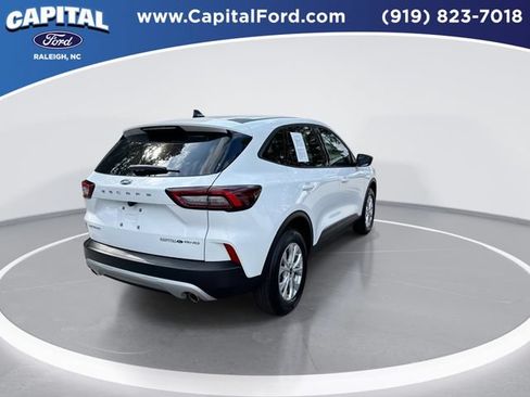Certified 2025 Ford Escape Active w/ Cold Weather Package AWD/4WD image 8