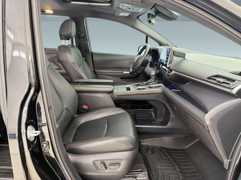 Used 2021 Toyota Sienna XSE w/ XSE Plus Package image 30