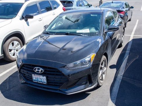 Used 2019 Hyundai Veloster 2.0 FWD image 3