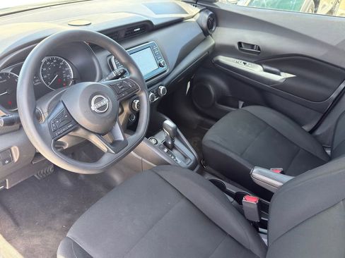 Used 2024 Nissan Kicks S image 12