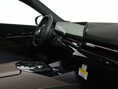 New 2026 BMW 530i xDrive image 32