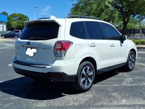 Used 2017 Subaru Forester 2.5i Premium AWD/4WD image 4