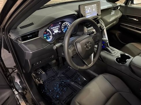 Used 2022 Toyota Venza XLE AWD/4WD image 27