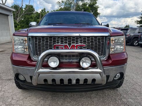 Used 2013 GMC Sierra 1500 SLT w/ LPO, Deluxe Chrome Package AWD/4WD image 2