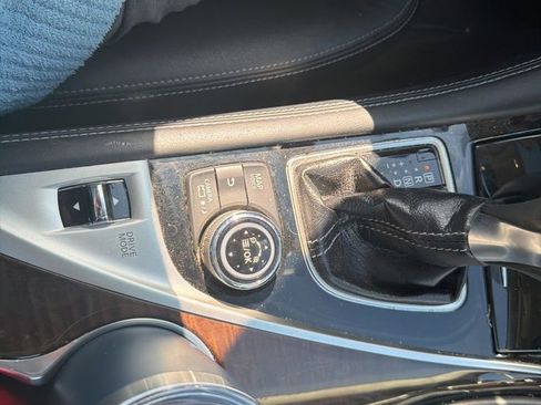 Used 2016 INFINITI Q50 3.0t Premium w/ Driver Assistance Package image 25