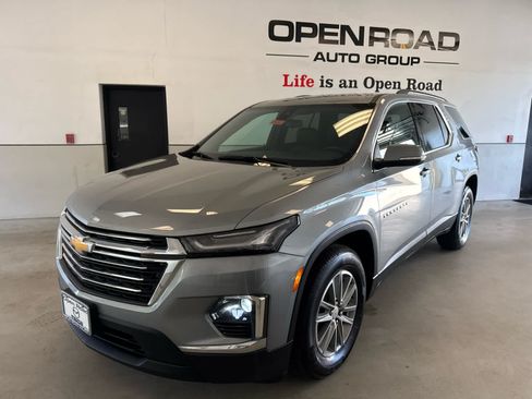 Used 2023 Chevrolet Traverse LT AWD/4WD image 2