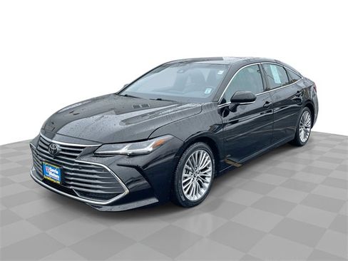 Used 2019 Toyota Avalon Limited w/ Advanced Safety Package image 1