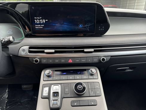 Used 2024 Hyundai Palisade SEL FWD image 14