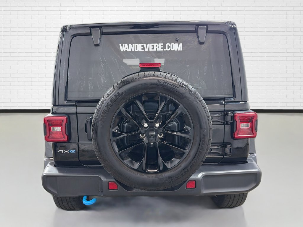 Used 2024 Jeep Wrangler Unlimited Sahara AWD/4WD image 8