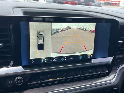 Used 2022 Chevrolet Silverado 1500 LTZ w/ LTZ Premium Package image 35