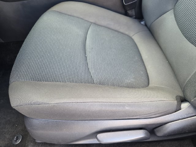 Used 2025 Toyota RAV4 LE AWD/4WD image 21