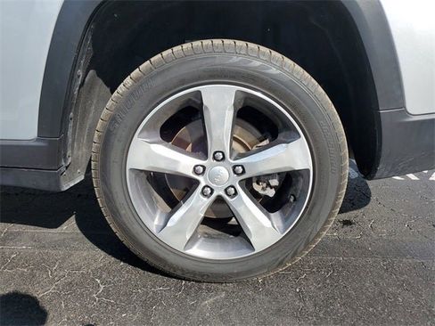 Used 2021 Jeep Grand Cherokee L Limited image 82