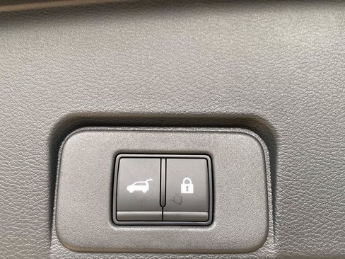 Certified 2025 Nissan Rogue SL w/ SL Premium Package AWD/4WD image 11