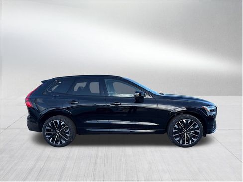 New 2026 Volvo XC60 B5 Ultra AWD/4WD image 4