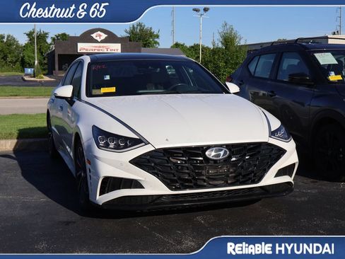 Used 2022 Hyundai Sonata Limited FWD image 3