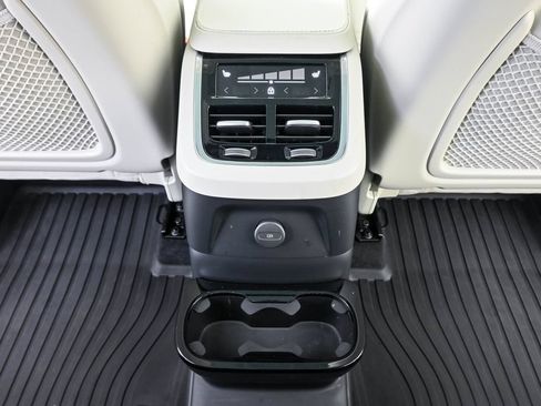 Certified 2024 Volvo XC90 T8 Plus w/ Protection Package Premier AWD/4WD image 20