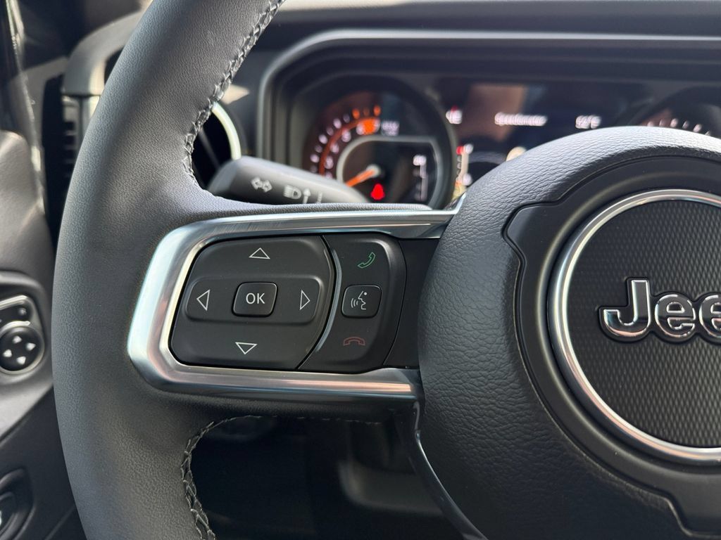 New 2025 Jeep Wrangler Unlimited Sahara AWD/4WD image 19