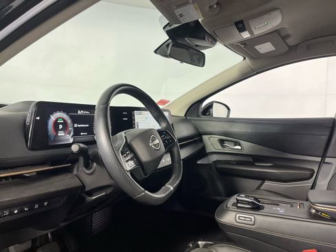Used 2023 Nissan Ariya AWD image 21