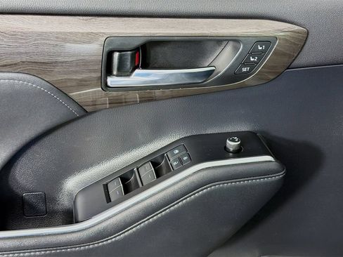 Certified 2021 Toyota Highlander Platinum FWD image 23