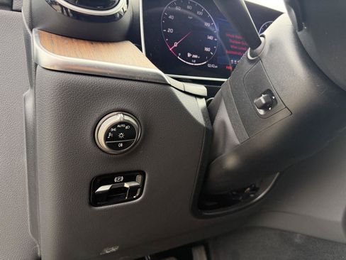 Certified 2025 Mercedes-Benz GLC 300 4MATIC image 7