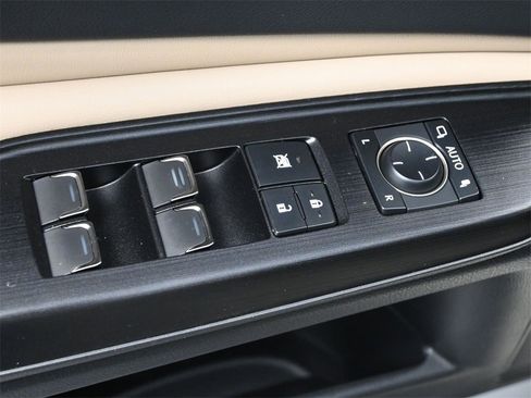 Used 2021 Lexus ES 300h w/ Premium Package image 4