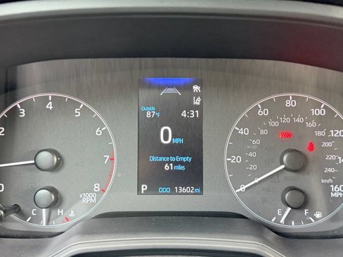 Used 2024 Toyota Corolla Cross LE FWD image 25