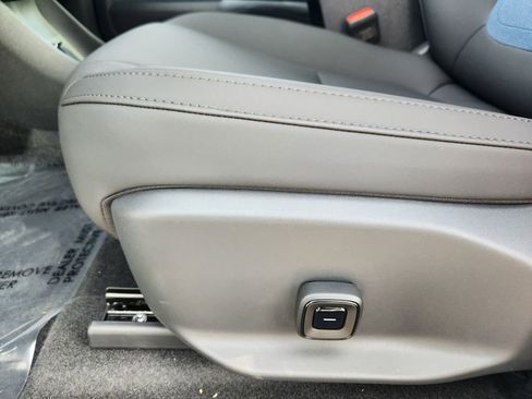 New 2026 Volvo EX30 Plus w/ Climate Package image 13