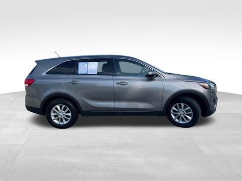 Used 2016 Kia Sorento L FWD image 7