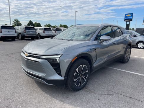 New 2024 Chevrolet Blazer EV LT image 7